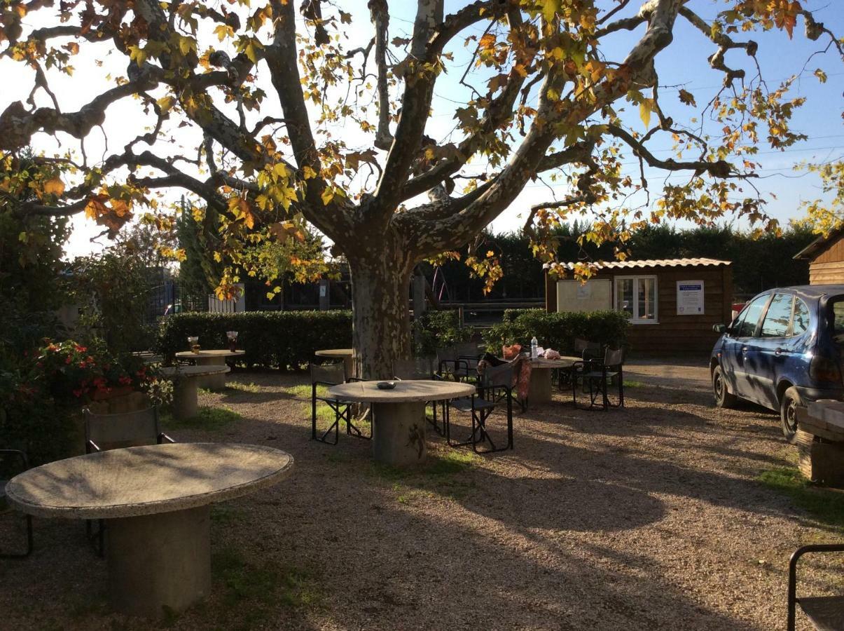 Bastide Ecurie Massilia Hotel Aubagne Exterior foto